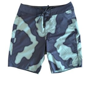 Patagonia Men's Hydro peak Board shorts Hemlock Green pattern